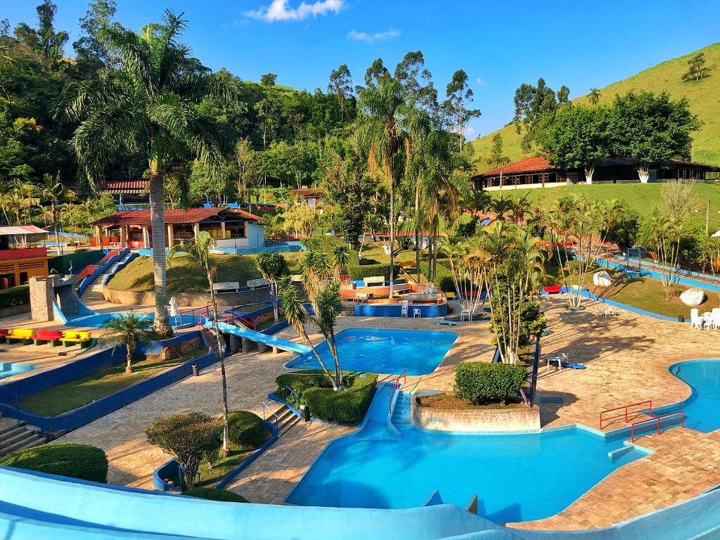 Jaraguá Country Club - Parque Aquático