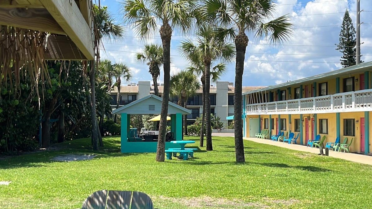 SOUTH BEACH INN - Updated 2024 Prices & Hotel Reviews (Cocoa Beach, FL)