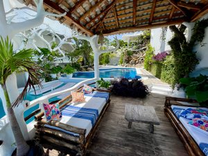Piscina y playa