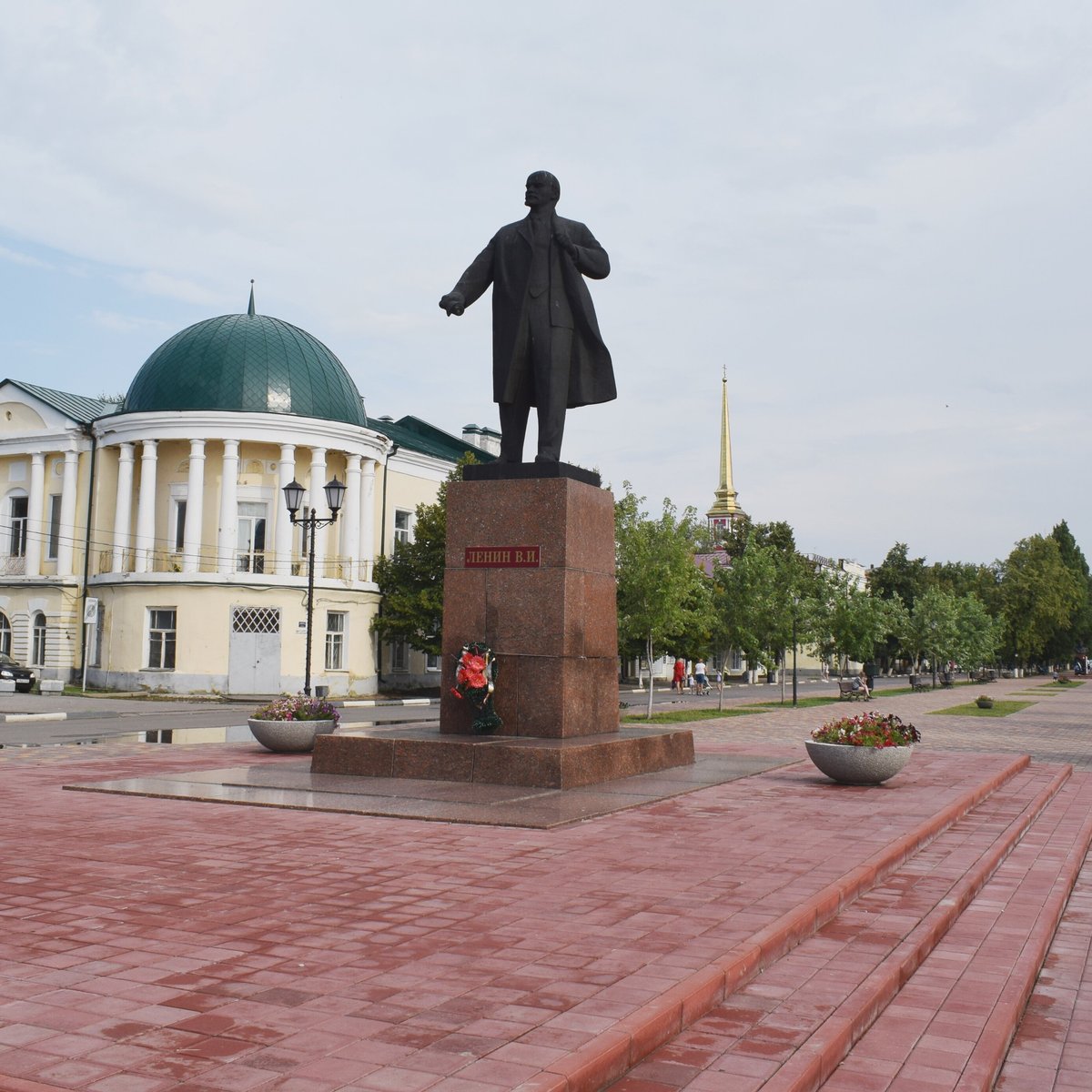 Monument to V.I. Lenin (Michurinsk) - All You Need to Know BEFORE You Go