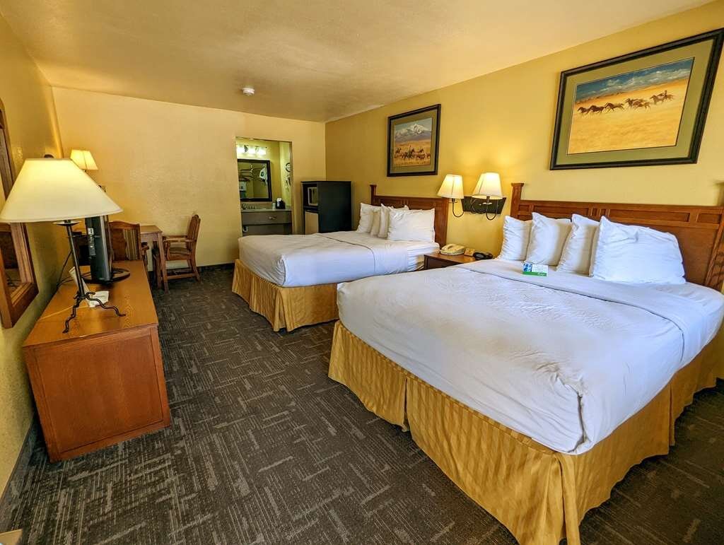 BEST WESTERN EXECUTIVE INN - Prices & Hotel Reviews (Hallettsville, TX)