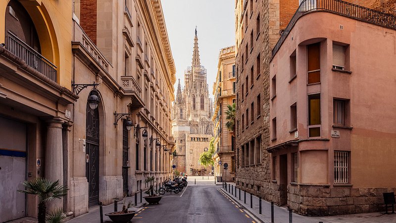 Alleys of Gothic Quarter and Barcelona Cathedral, Barcelona, Spain