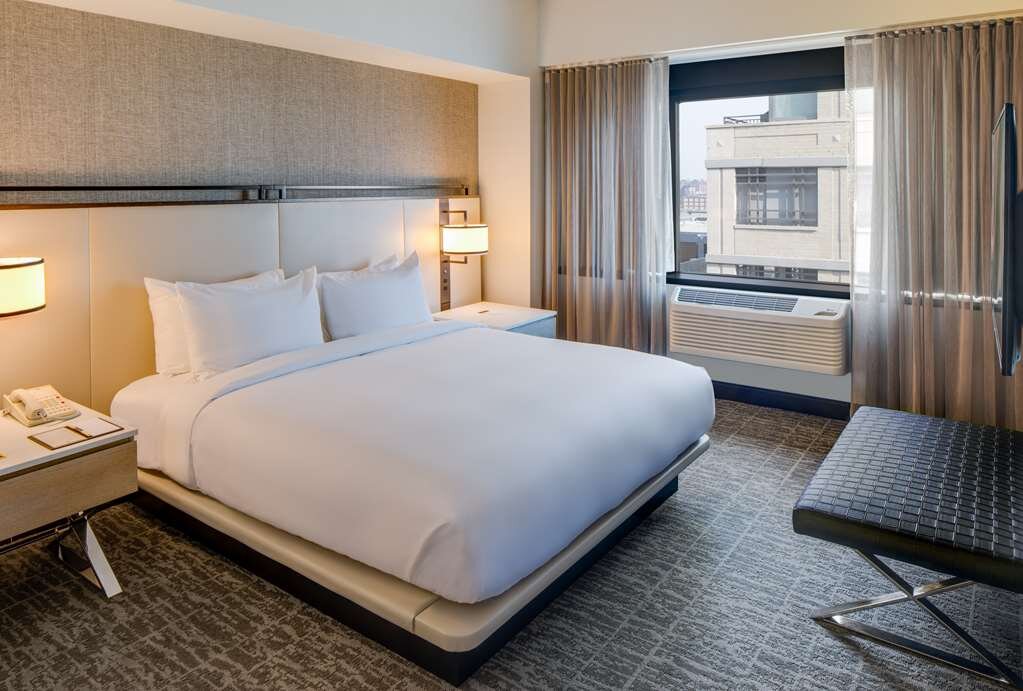 Hotel photo 59 of DoubleTree by Hilton Hotel & Suites Jersey City.