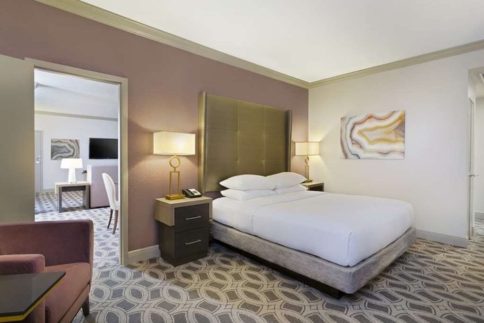 DOUBLETREE BY HILTON HOTEL ORLANDO EAST-UCF AREA $123 ($̶1̶5̶9̶ ...