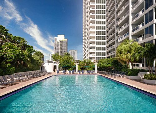 DOUBLETREE BY HILTON GRAND HOTEL BISCAYNE BAY - Updated 2022 Prices ...