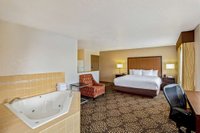 Hotel photo 2 of La Quinta Inn & Suites by Wyndham Las Vegas Red Rock.