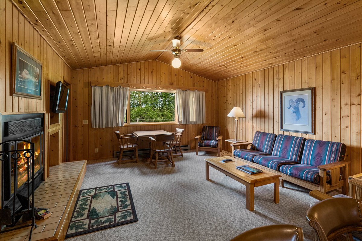 EL WESTERN CABINS & LODGES - Lodge Reviews (Ennis, MT)