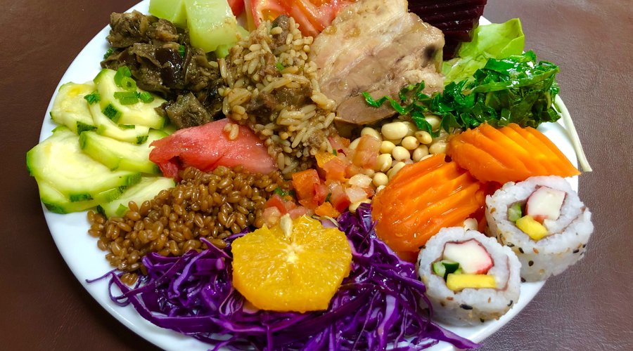 O melhor restaurante da cidade de Blumenau em relação a custo e benefício, ambiente amplo, climatizado, buffet com uma grande variedades de alimentos, as sobremesas são deliciosas, tem um Grill de carnes fantástico. O atendimento é de excelência e a comida de altíssima qualidade. Tudo é muito bom nesse restaurante, simplesmente recomendo a todos de Blumenau e turistas que vêm aqui na cidade.