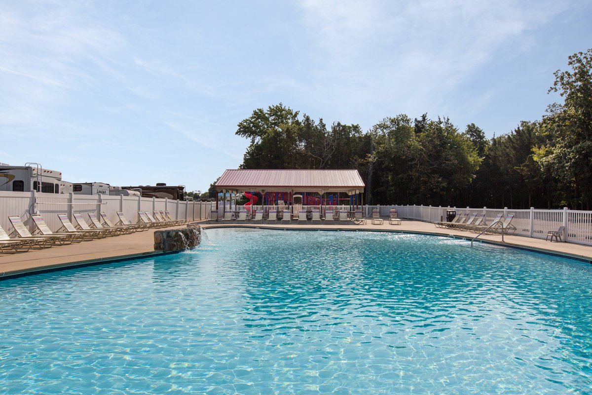 Sun Retreats Sea Isle Pool: Pictures & Reviews - Tripadvisor