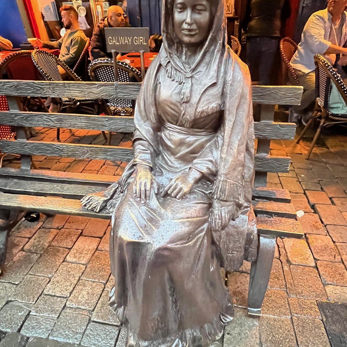 galway-girl-statue-all-you-need-to-know-before-you-go