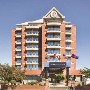 Coast Victoria Hotel & Marina by APA Exterior