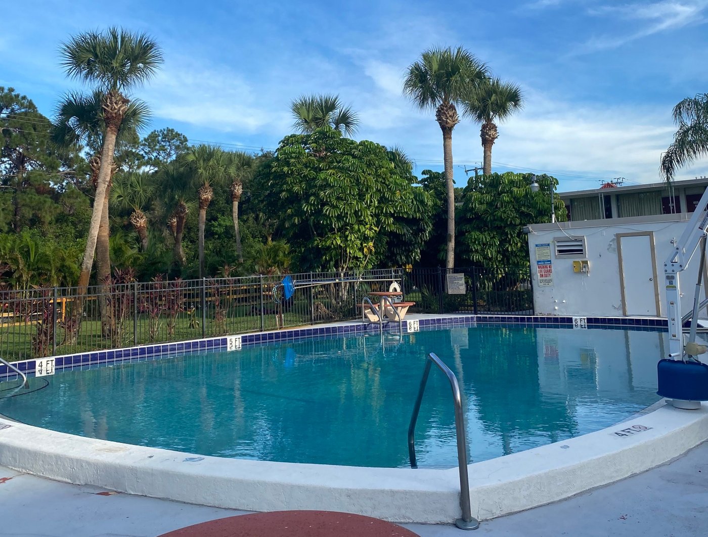 RED ROOF INN VERO BEACH (Florida): opiniones, comparación de precios y