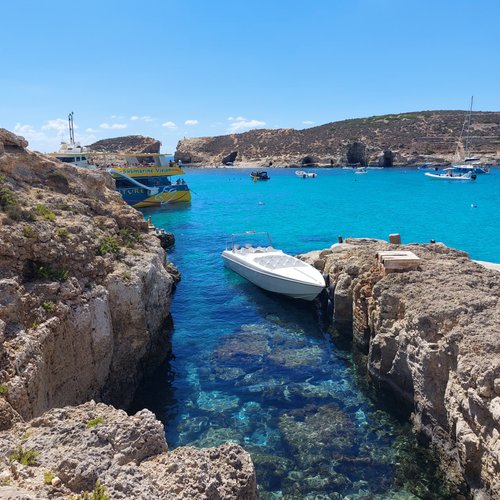 Comino review images
