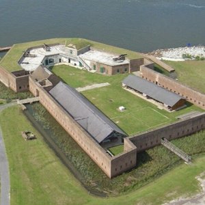 OATLAND ISLAND WILDLIFE CENTER (Savannah) - All You Need to Know BEFORE ...