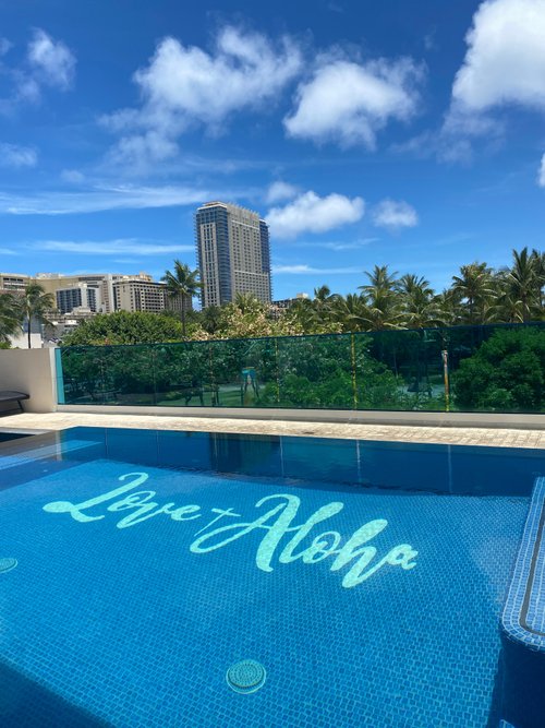 hotel la croix waikiki reviews