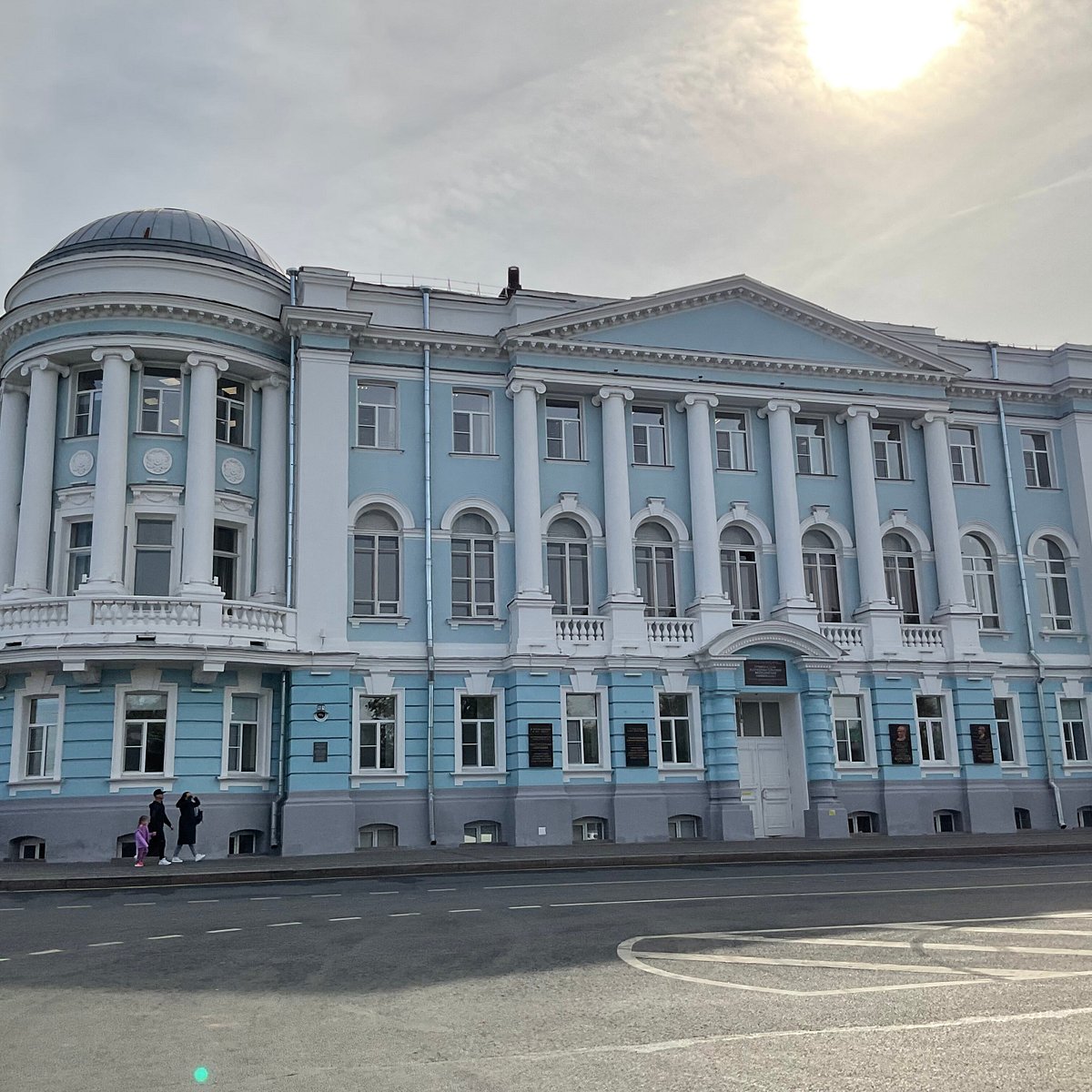 Московская академия нижний новгород. Минина 10в Нижний Новгород. Приволжский исследовательский медицинский университет. Библиотека на Минина Нижний Новгород. Педагогический университет Нижний Новгород.