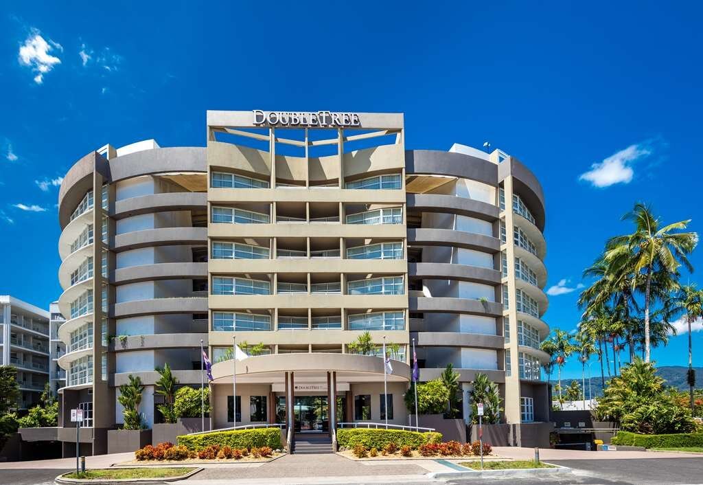 doubletree by hilton hotel cairns 121 123 esplanade cairns city qld 4870