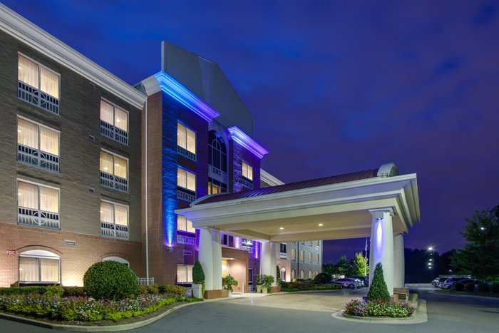 HOLIDAY INN EXPRESS & SUITES RALEIGH SW NC STATE, AN IHG HOTEL (AU$245 ...