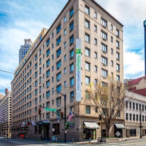 The Holiday Inn Express Atlanta Downtown - Near the CNN Center