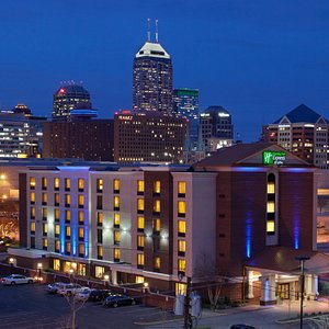 Welcome to the Holiday Inn Express & Suites Indianapolis Conv Ctr
