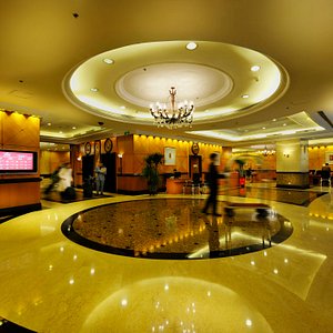 Crowne Plaza Hotel&amp;Suites Landmark Shenzhen, an IHG hotel, hotel in Shenzhen