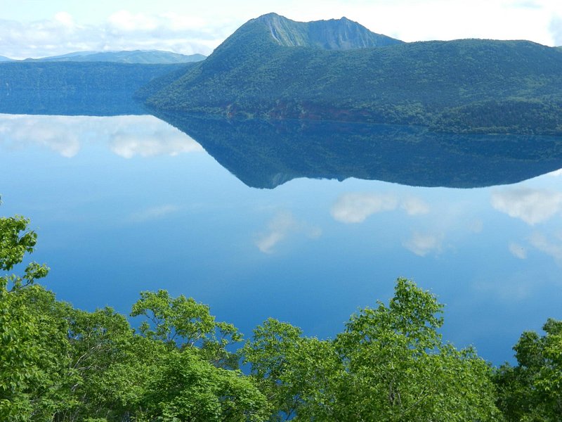 Reflection of 摩周湖 on the sea