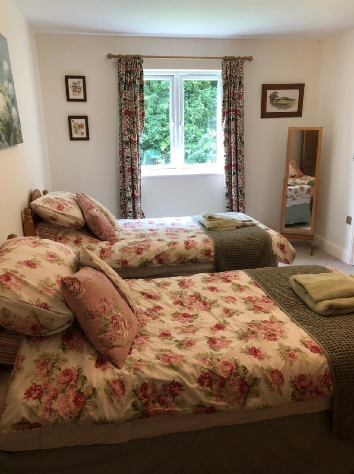 THE FRUIT FARM BED AND BREAKFAST - STREET - Updated 2024 Reviews & Photos