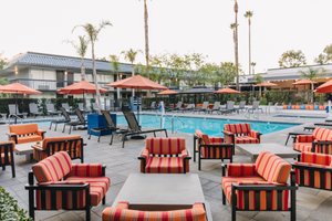 Palm Garden Hotel in Thousand Oaks, image may contain: Resort, Hotel, Furniture, Lounge