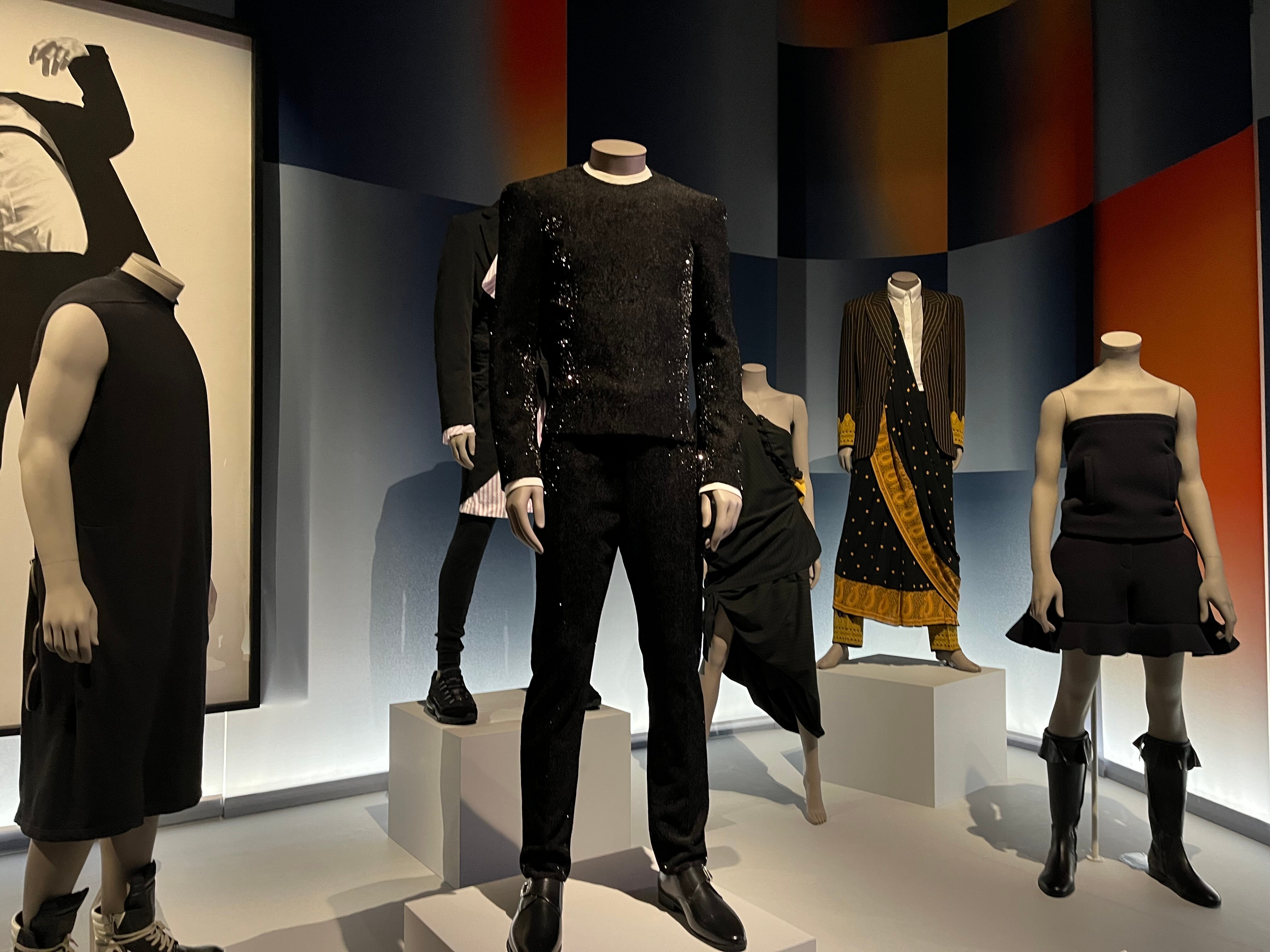 LACE　VICTORIA AND ALBERT MUSEUM 洋書 本 本・音楽・ゲーム 超安い品質