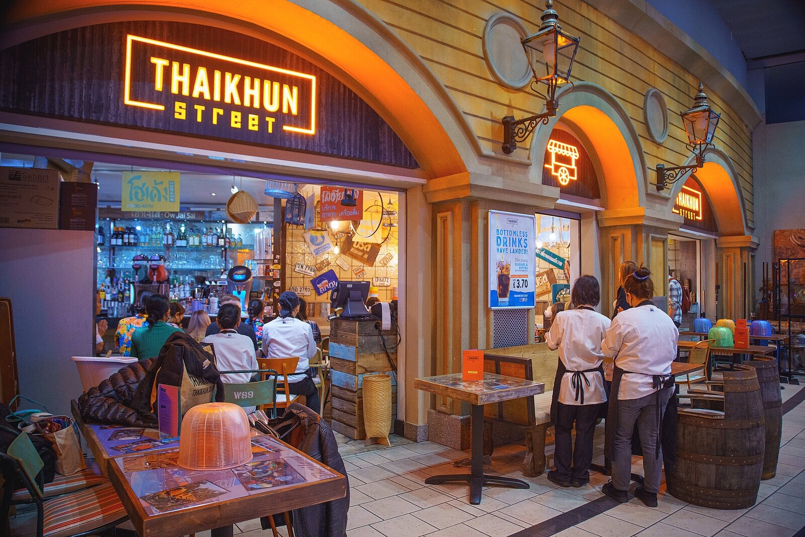 THAIKHUN STREET BUFFET (TRAFFORD CENTRE), Manchester - Fotos, Número De ...