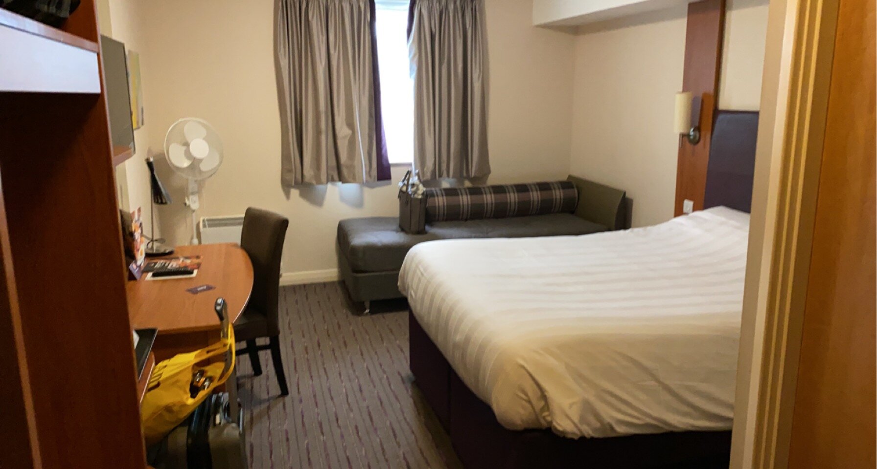 PREMIER INN CHELTENHAM NORTH WEST HOTEL - Updated 2024 Reviews, Photos ...