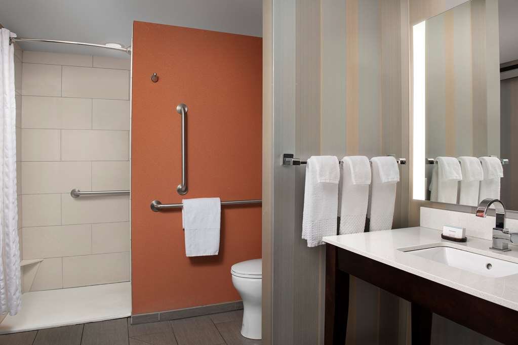 Hotel photo 52 of Embassy Suites by Hilton Knoxville West.