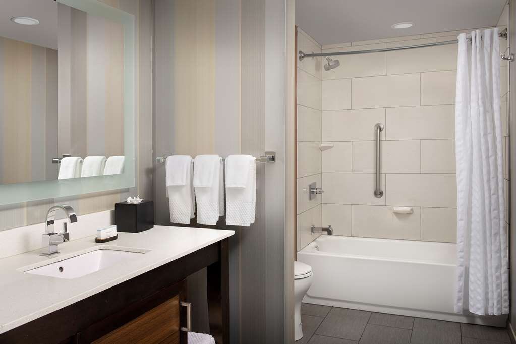 Hotel photo 45 of Embassy Suites by Hilton Knoxville West.