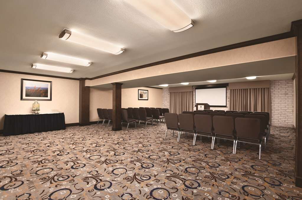 Hotel photo 85 of Embassy Suites by Hilton Corpus Christi.