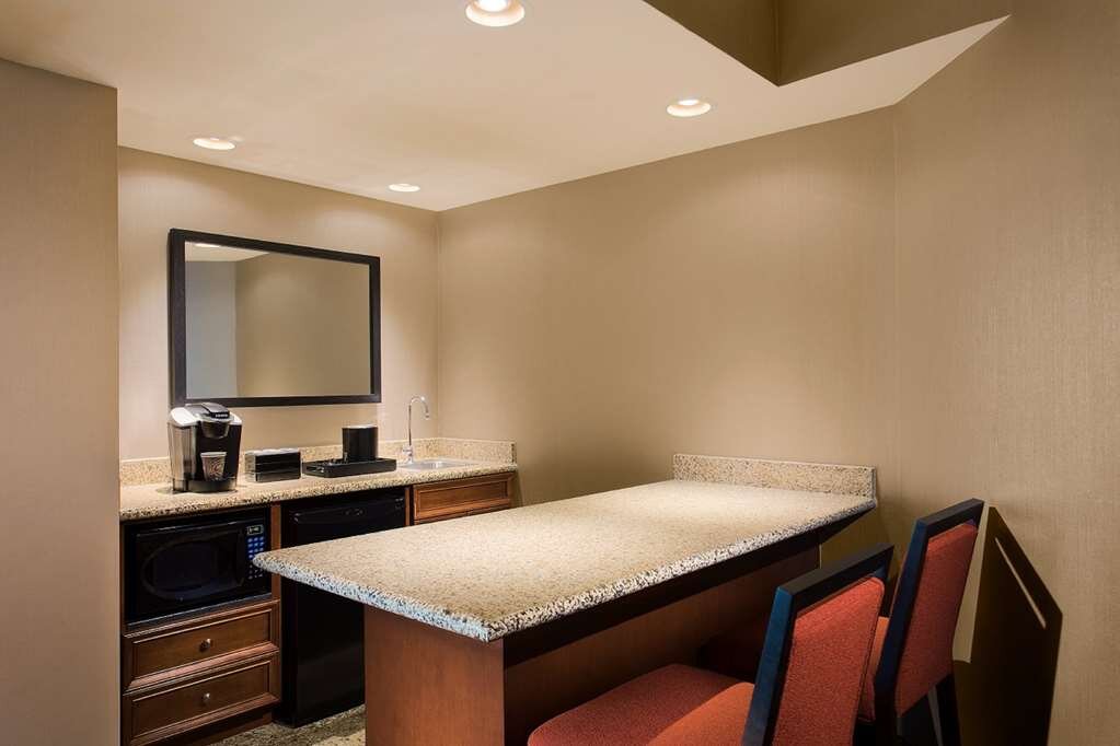 Hotel photo 32 of Embassy Suites by Hilton Dallas Frisco Hotel & Convention Center.