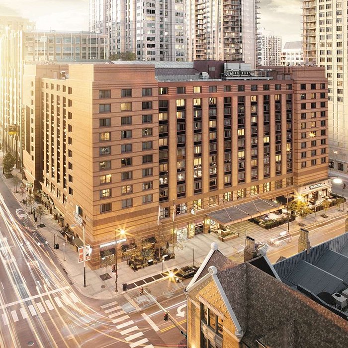 エンバシー スイーツ シカゴ ダウンタウン Embassy Suites By Hilton Chicago Downtown River North シカゴ 【 2023年最新の料金