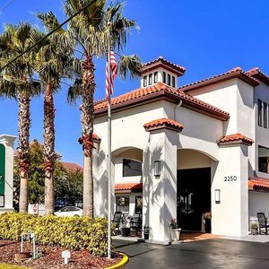 Quality Inn Daytona Speedway I-95 in Daytona Beach, image may contain: Hotel, Villa, Inn, Neighborhood
