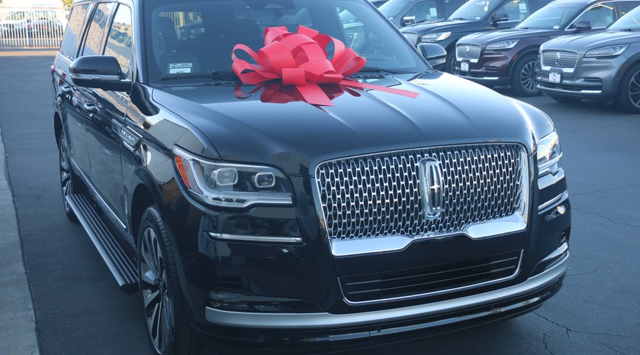 Just added to our fleet a 2022 Lincoln Navigator Reserve L. This is a 6pax Large SUV plus room for luggage. Book this beautiful SUV for your next travel. 