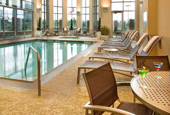 hotels in katy with indoor pools