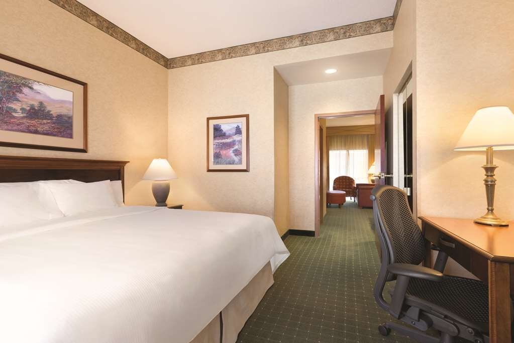 Hotel photo 87 of Embassy Suites by Hilton Lincoln.