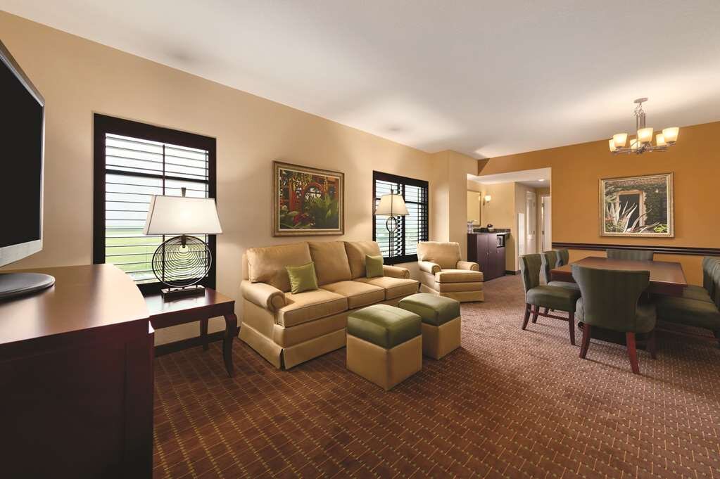 Hotel photo 116 of Embassy Suites by Hilton Orlando Lake Buena Vista South.