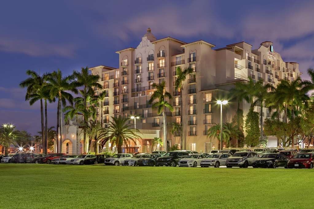 EMBASSY SUITES BY HILTON MIAMI INTERNATIONAL AIRPORT $135 ($̶1̶7̶1̶ ...