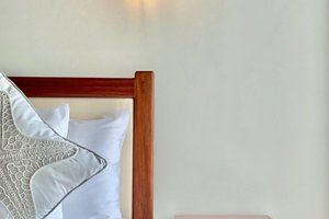 Room & Suite