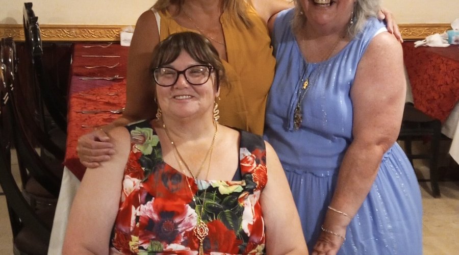 Three magnificent smile back to Snobs Restaurant after 10 years.