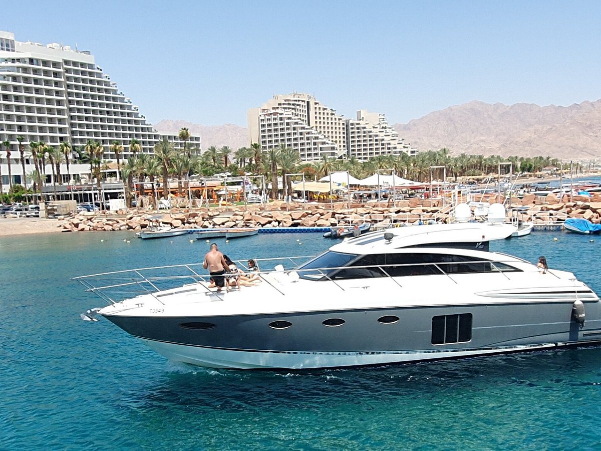 rent a yacht in eilat