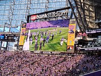 Take a Guided Tour of US Bank Stadium - Carltonaut's Travel Tips