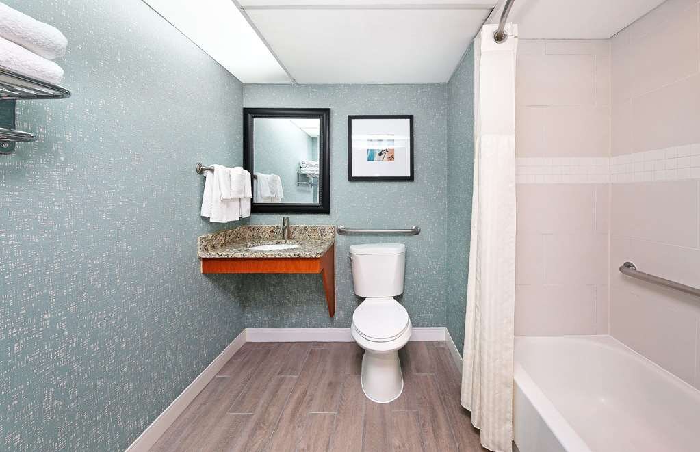 Hotel photo 48 of DoubleTree by Hilton Hotel Virginia Beach.