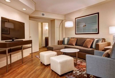 Hotel photo 7 of Embassy Suites by Hilton San Diego La Jolla.
