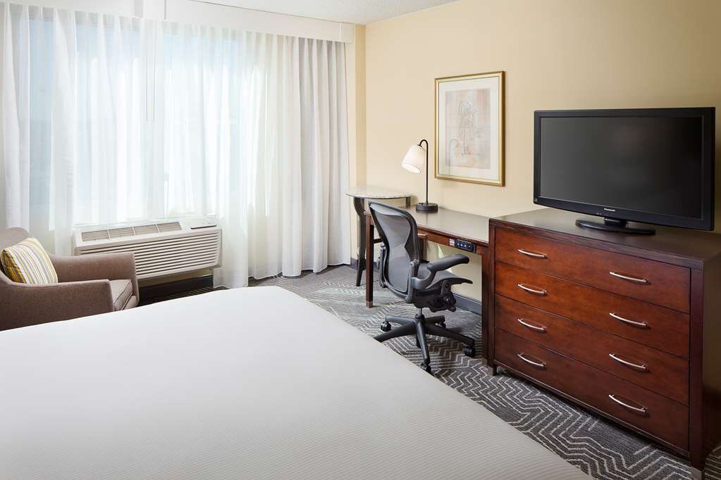 Hotel photo 97 of DoubleTree by Hilton Hotel Los Angeles - Commerce.