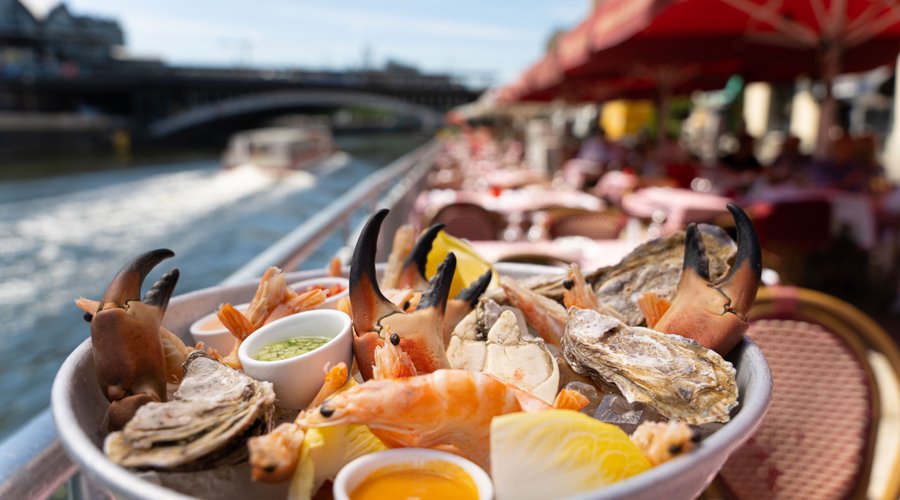 Meeresfrüchteplatte // Seafood platter -  (C) Selina Schrader 